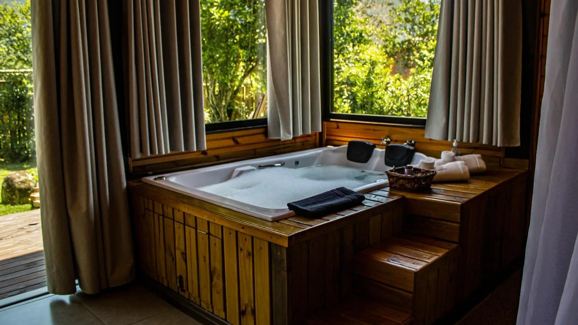 Chalet Cabanas Jardim Dos Canyons Praia Grande  Brazil
